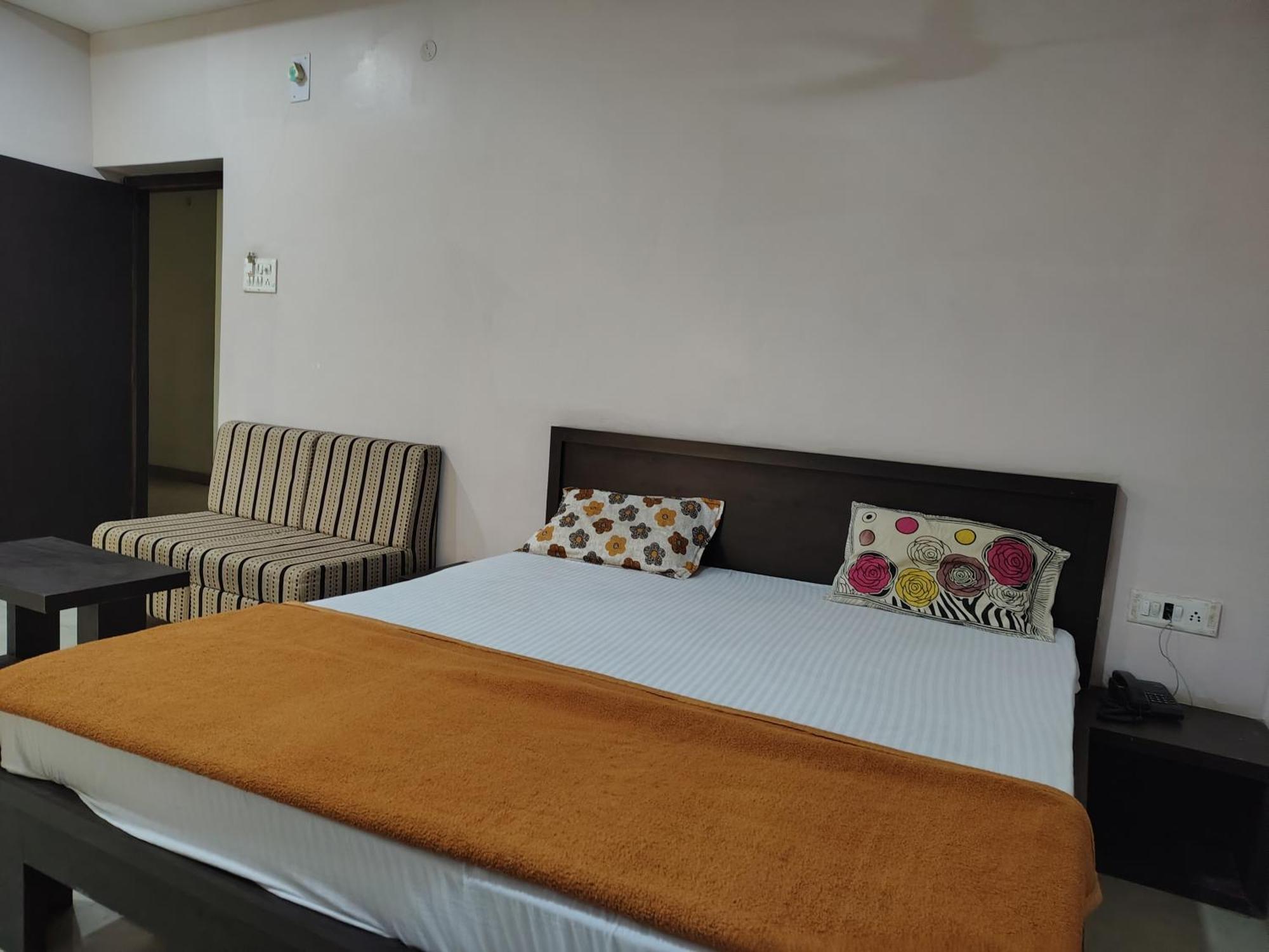 Hotel Indraprasth Balangir Extérieur photo